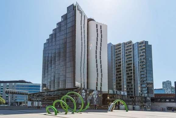 Peppers Docklands Hotell Melbourne Eksteriør bilde The University of Salford